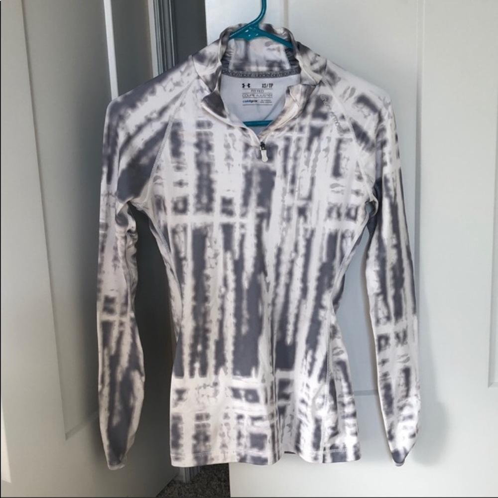 UNDER ARMOUR cold weather gear shirt